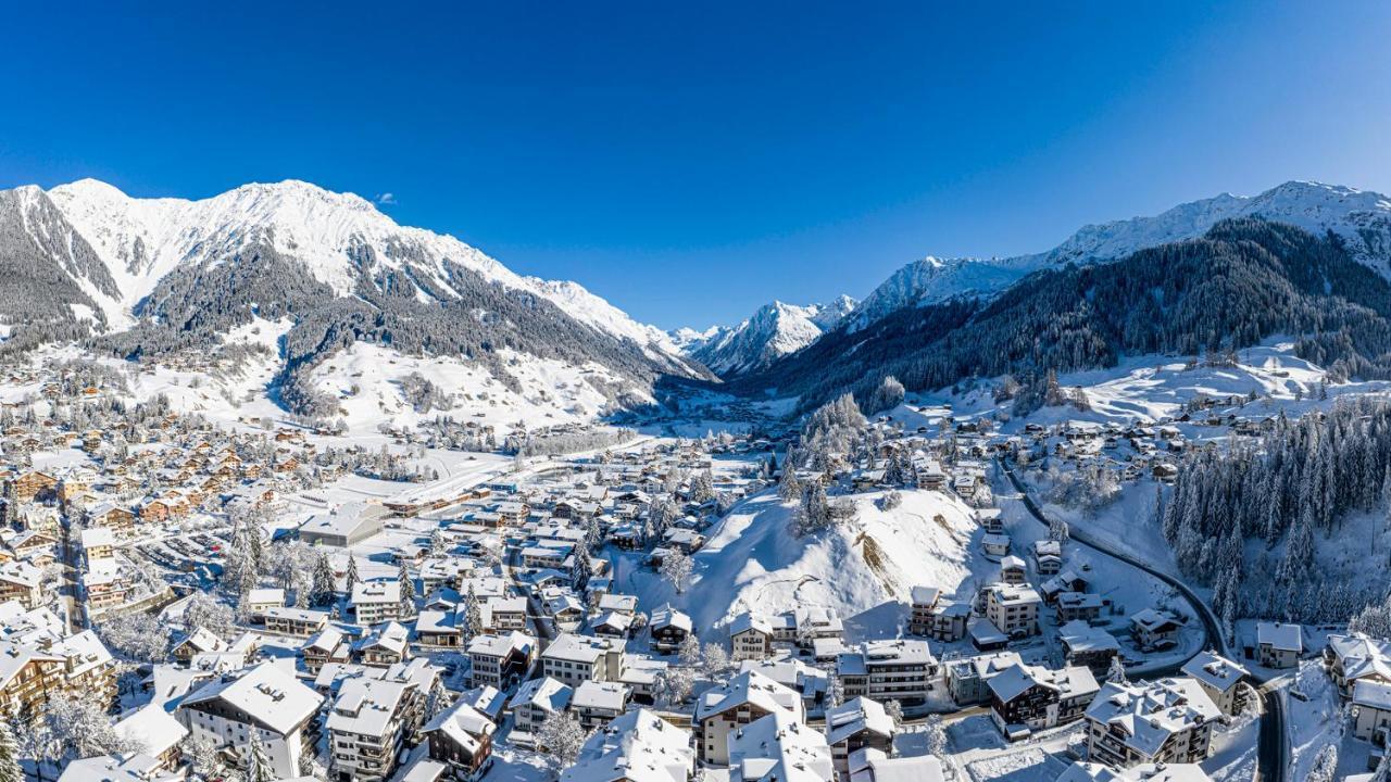 Hotel Alpina Klosters Bagian luar foto