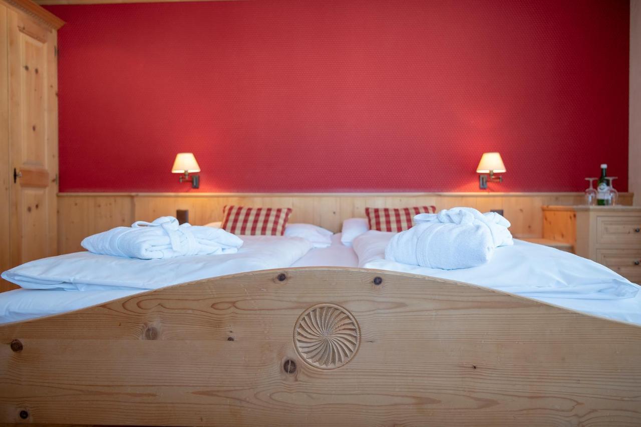 Hotel Alpina Klosters Bagian luar foto