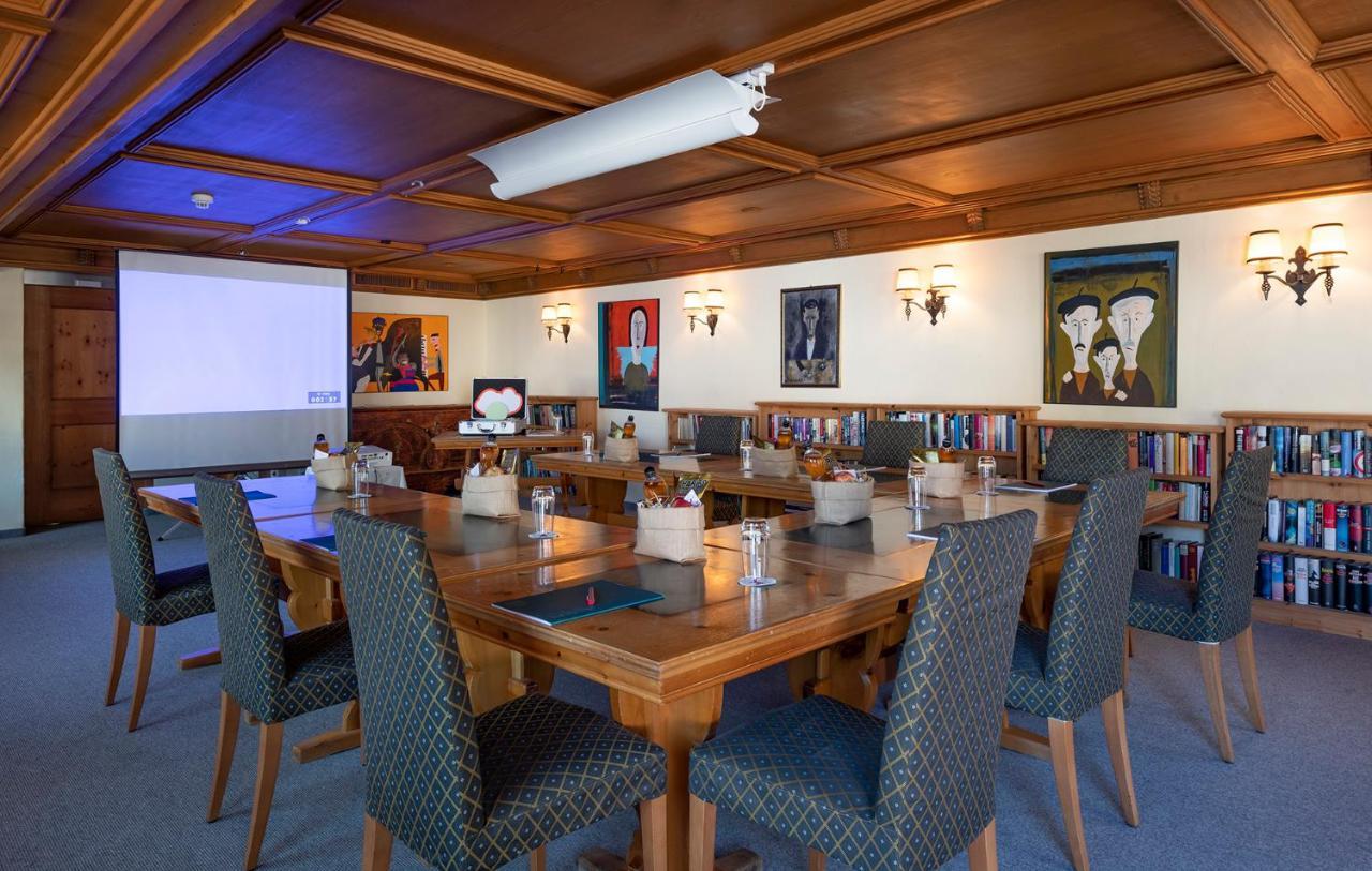 Hotel Alpina Klosters Bagian luar foto